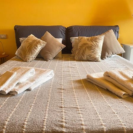 Апартаменти Top-Floor Malpensa Gallarate Mxp-Airport Екстер'єр фото