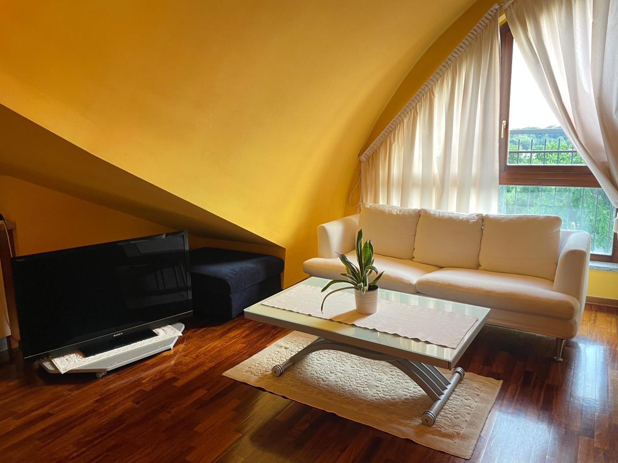 Апартаменти Top-Floor Malpensa Gallarate Mxp-Airport Екстер'єр фото