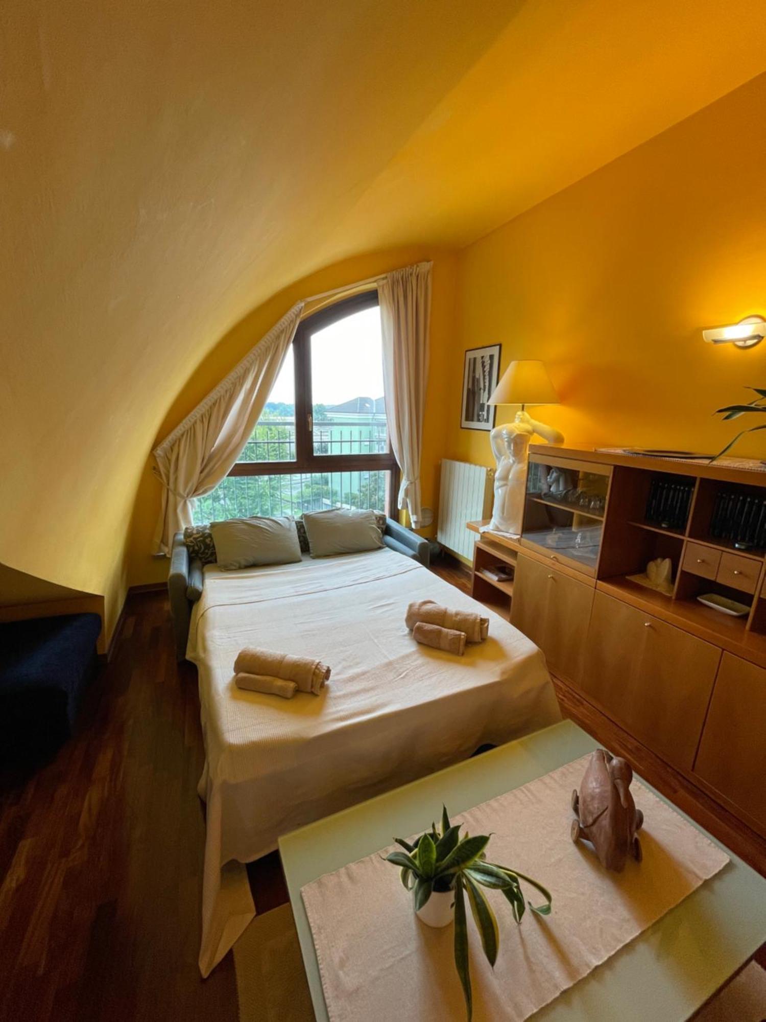 Апартаменти Top-Floor Malpensa Gallarate Mxp-Airport Екстер'єр фото